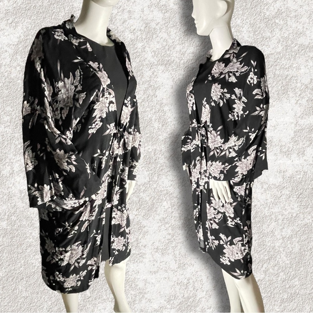 Spiritual Gangster Lightweight Floral Kimono Cover Up Black and White One Size